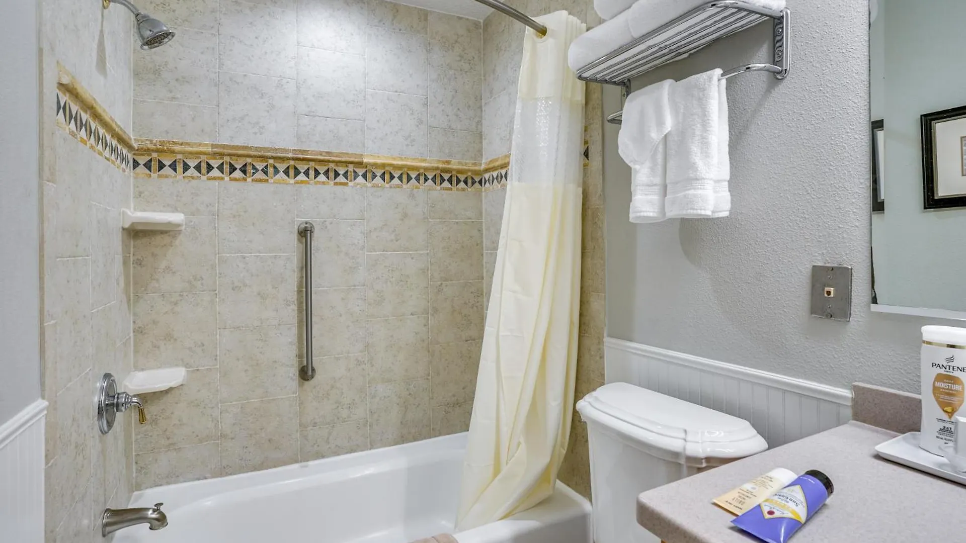 Апартаменты Williamsburg Condo Rental 3 Mi To Busch Gardens! США